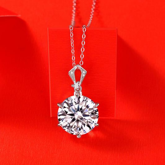 Elegant 10ct Round Moissanite CZ Heart Border 925 Sterling Silver Necklace