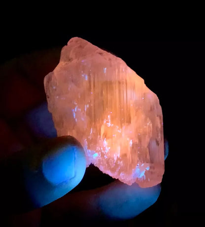 Natural Pink Color Fluorescent Kunzite Afghanistan