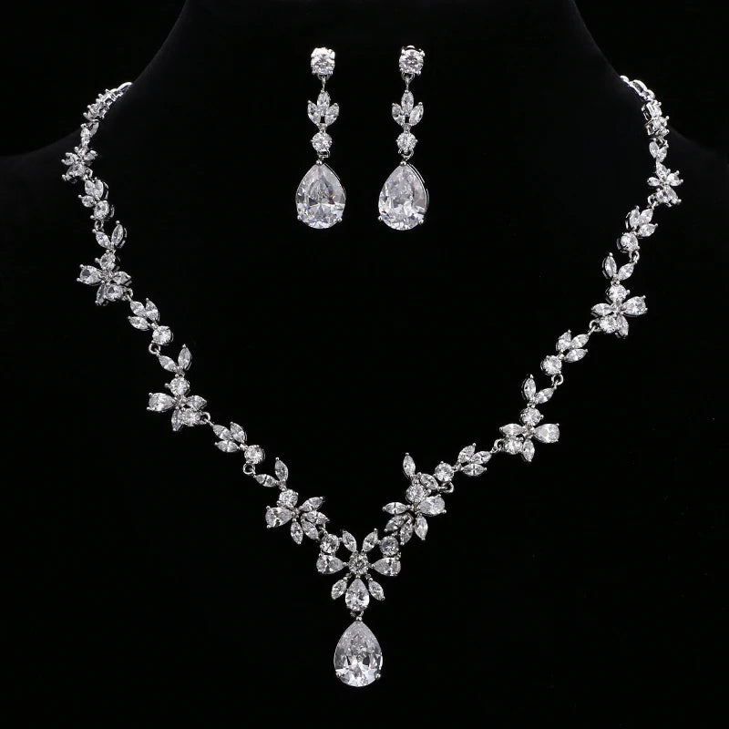 Luxury White Color Flower Cluster AAA+ Cubic Zirconia Fashion Jewelry Set for Bridal Wedding Jewelry Drees