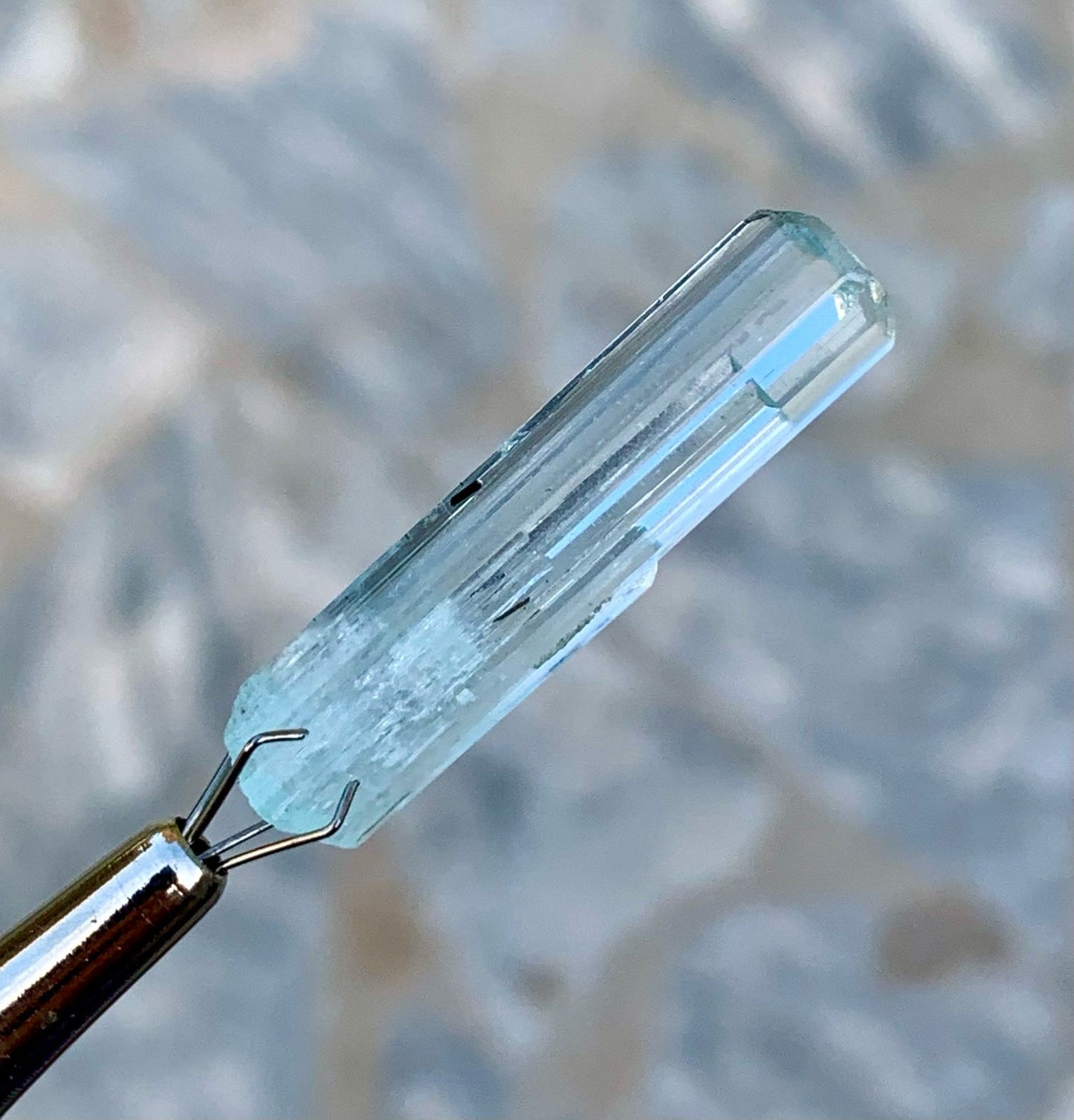 Transparent and Terminated Sky Blue Aquamarine Crystal from Shigar valley Pakistan - 16.75 carats